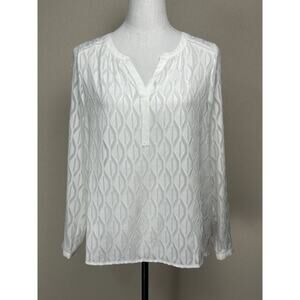 Chico's Size 00/XS White Sheer Long Sleeve Blouse V Neck Texture Classic Beach
